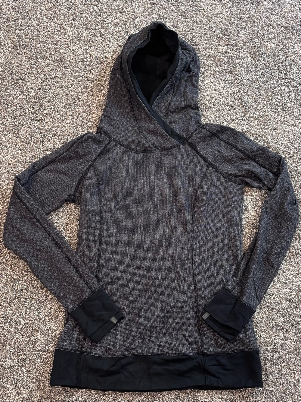 Lululemon Women's Think Fast Pullover Hoodie